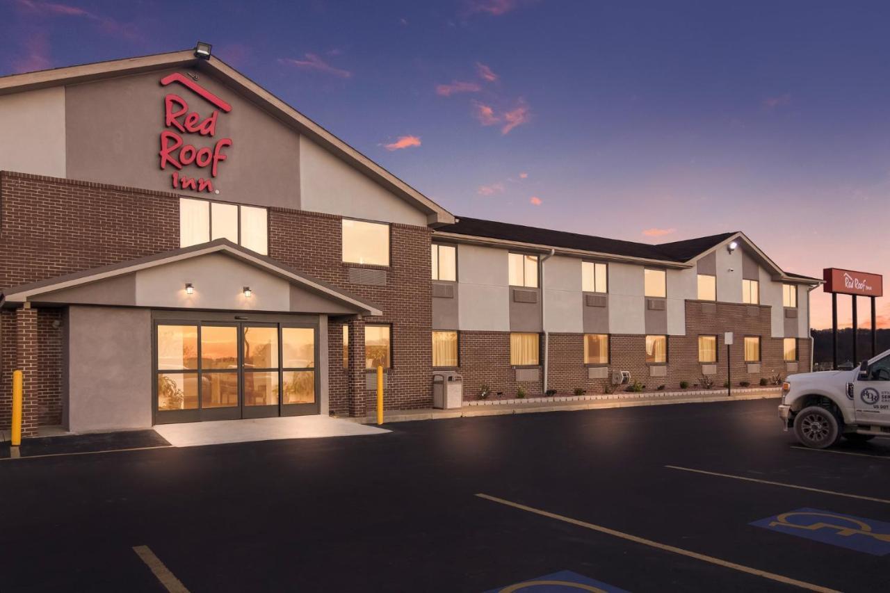 Red Roof Inn Greensburg Exterior photo