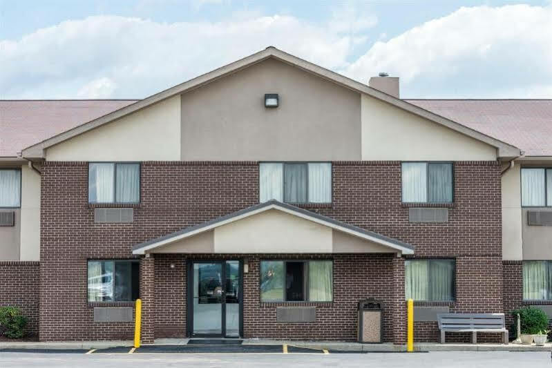 Red Roof Inn Greensburg Exterior photo